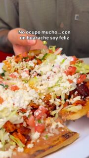 No ocupo mucho… con un huarache soy feliz 😭