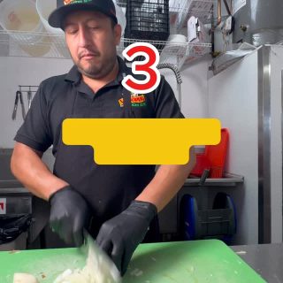 Quien pica la cebolla mas rapido? 😤🧅
Preparador, Cocinero o Cajera? #elgordomexicangrill