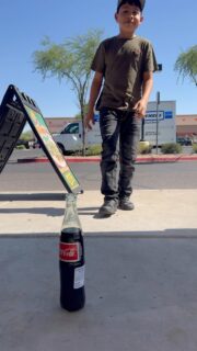 A veces una Coca bien fría es todo lo que necesitas. 😂🥤🌮