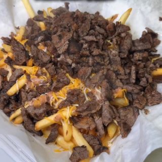 Arizona, consider this your sign. 👀🍟🔥
Loaded Carne Asada Fries from El Gordo might just be your next favorite order. 🤤
📍 Save this for your next food run!